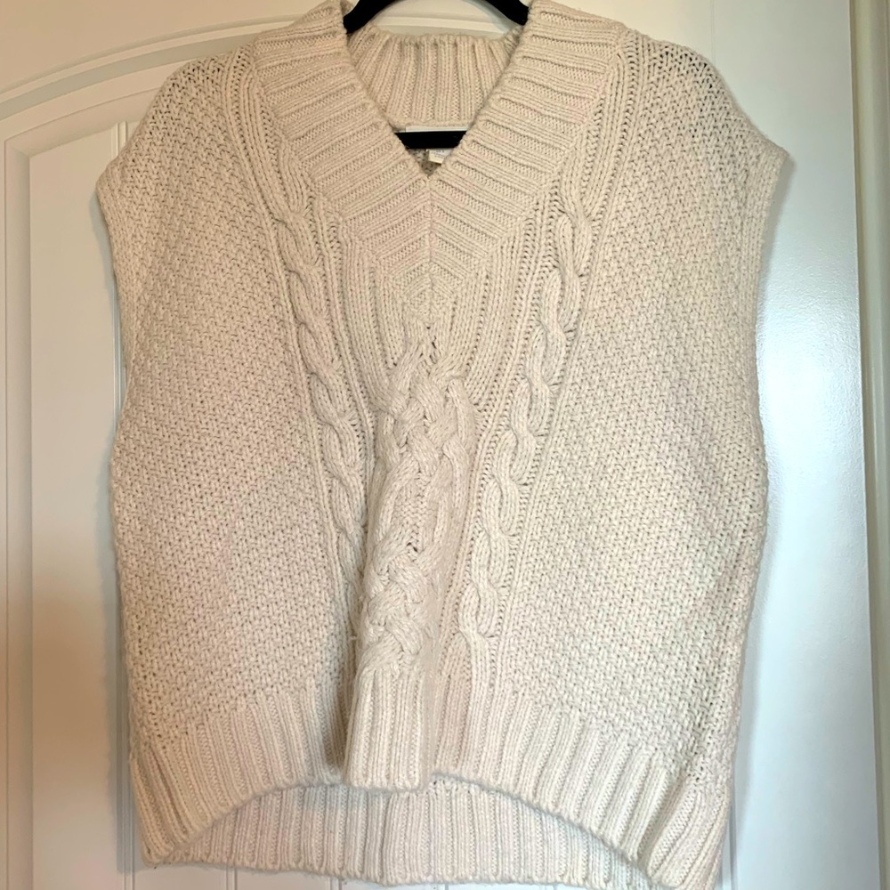 NWOT H&M Cream sweater vest